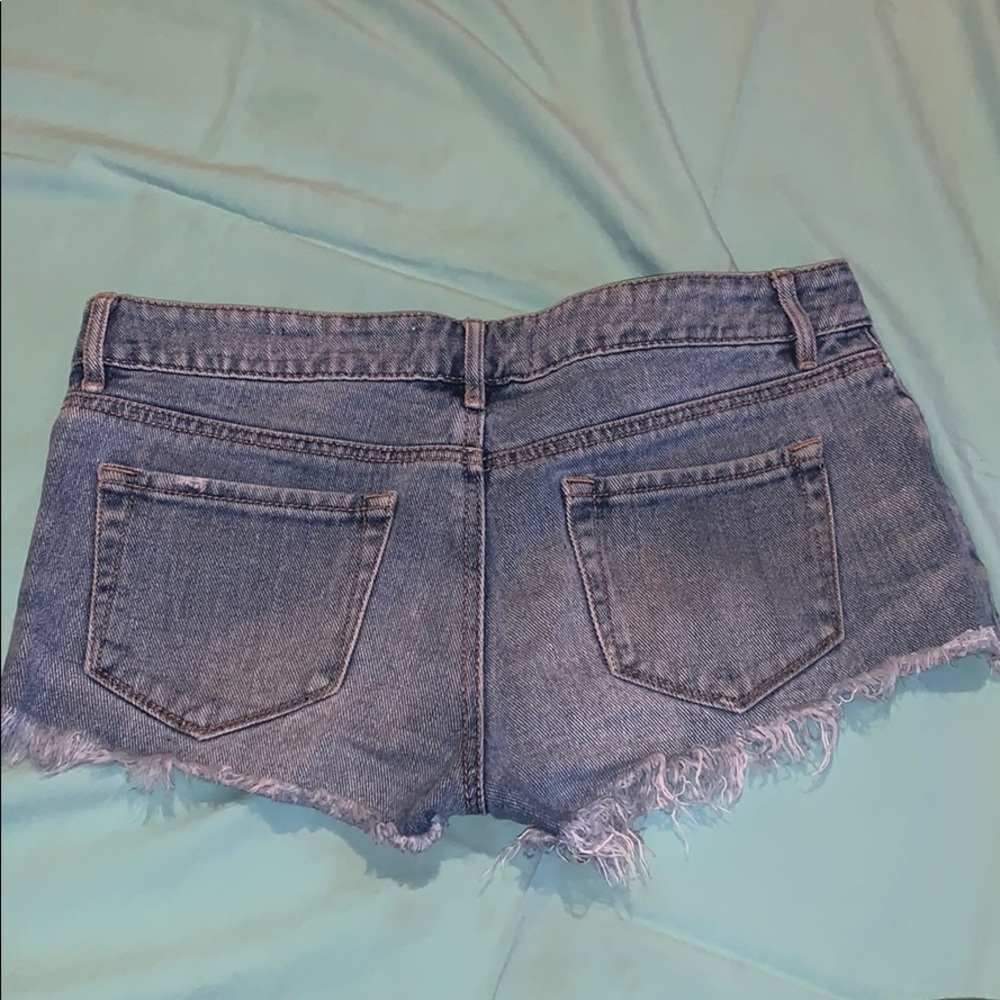 PacSun low rise shorts, size 3 - Picture 2 of 3
